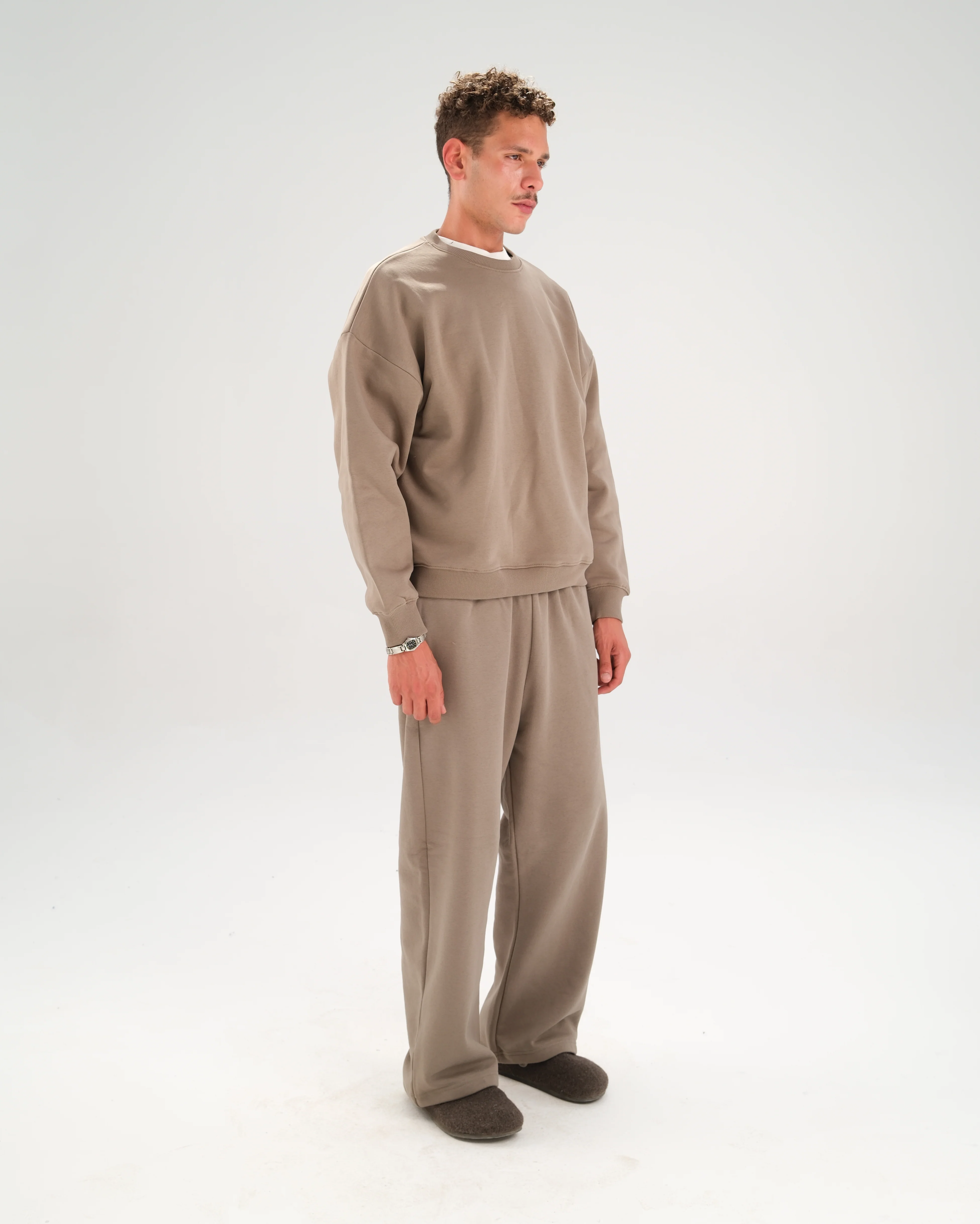The Heavyweight Crewneck - Image 12