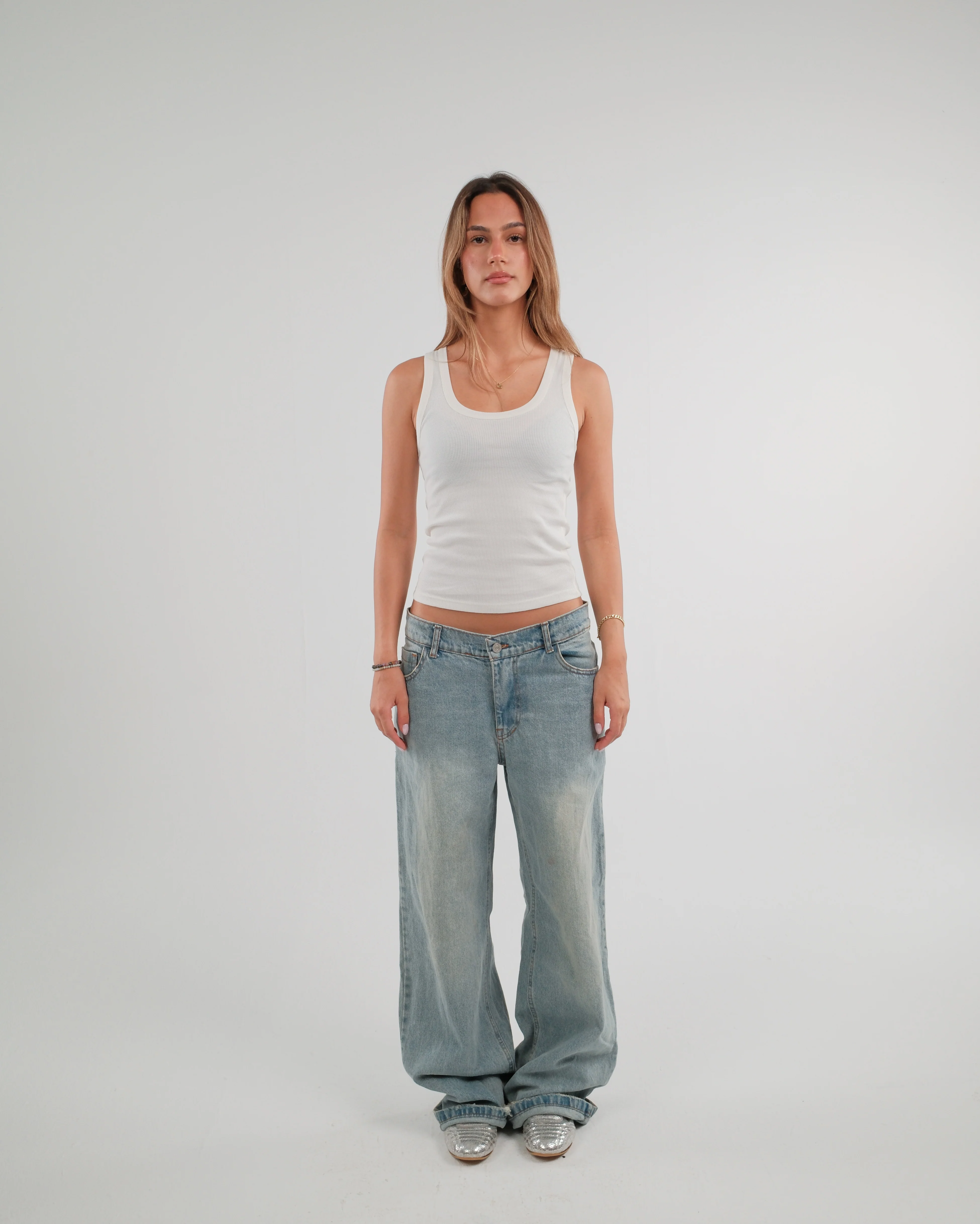 U-Shaped Tank Top - Image 4