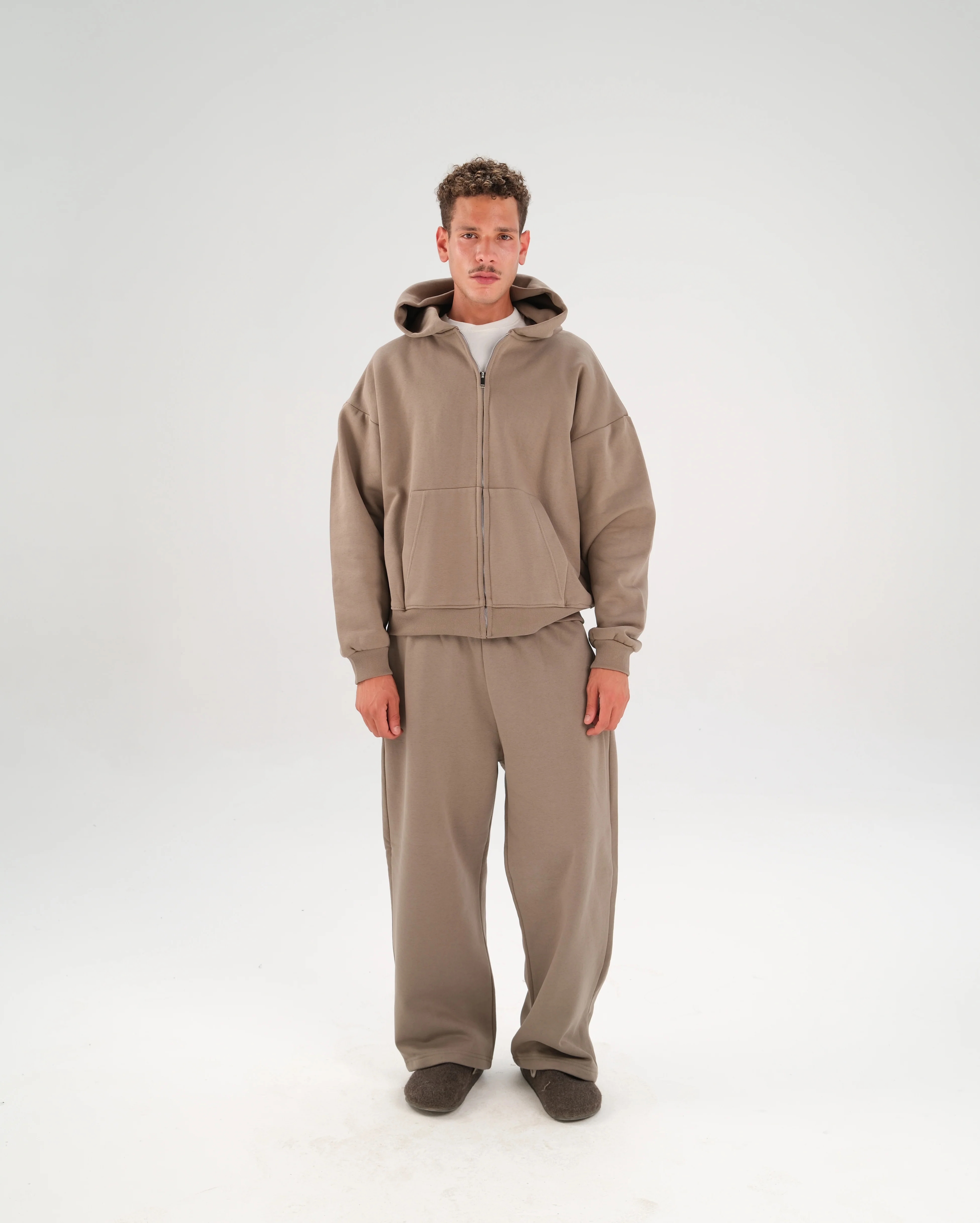 The Heavyweight Zipup - Image 14