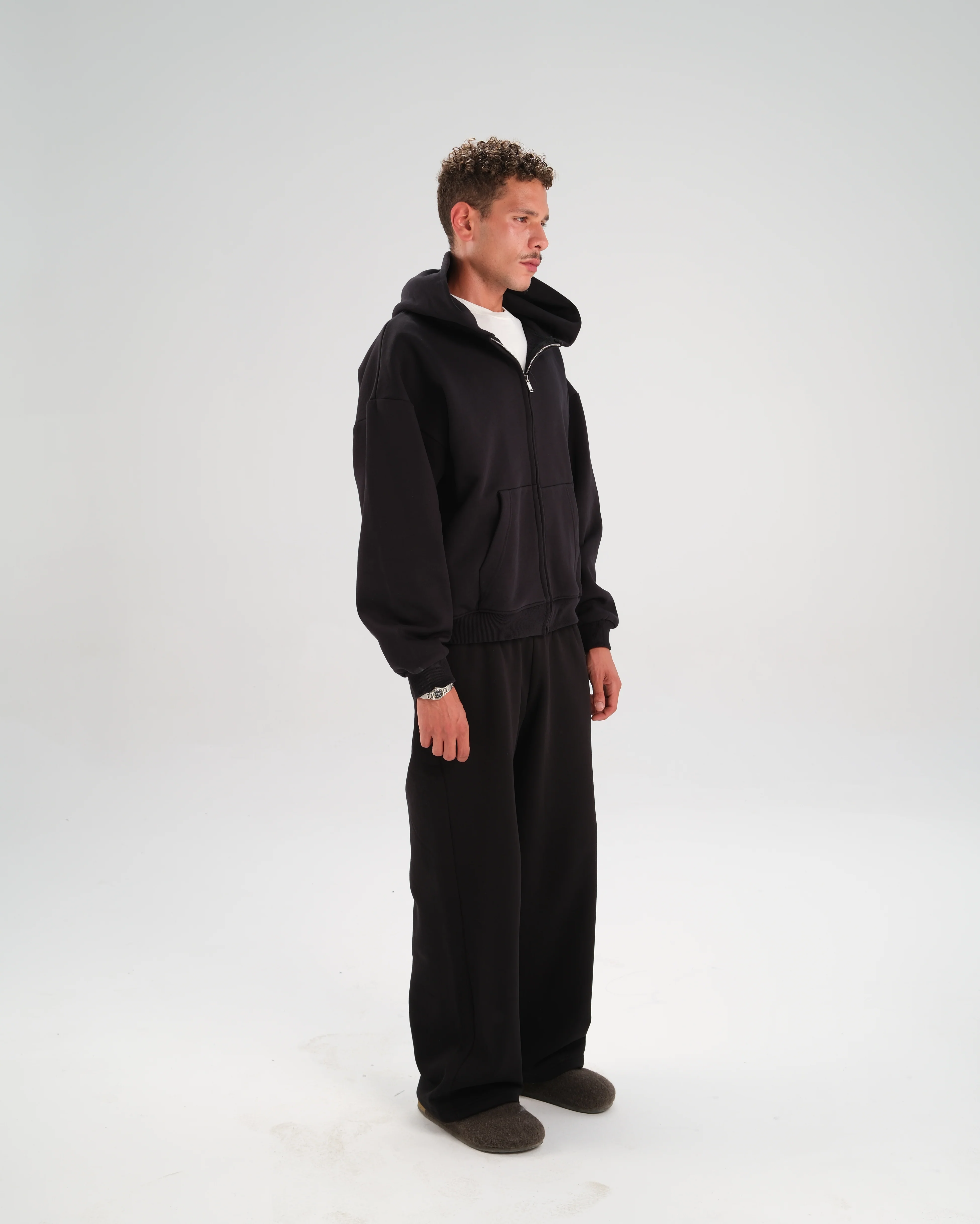 The Heavyweight Zipup - Image 9